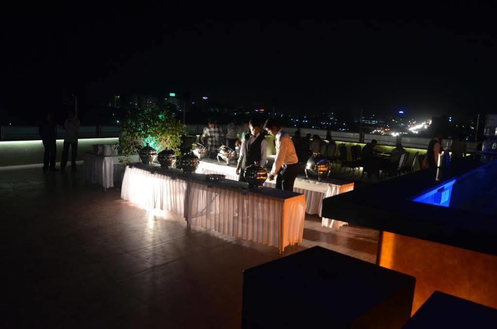Oyo 710 Hotel Kshitij Pune Exterior photo